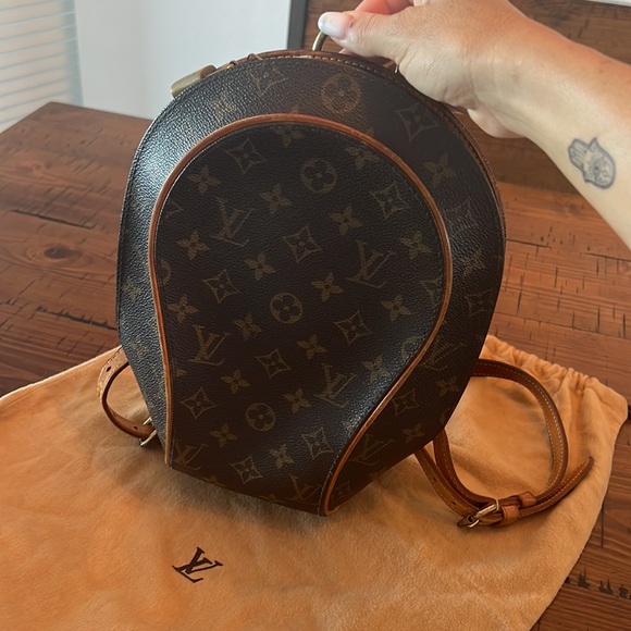 Authentic Louis Vuitton!!! Ellipse backpack, sac a dos. Adjustable straps!!! - Picture 2 of 11